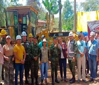 Ejército entregó siete kilómetros de vía con mantenimiento en Salento