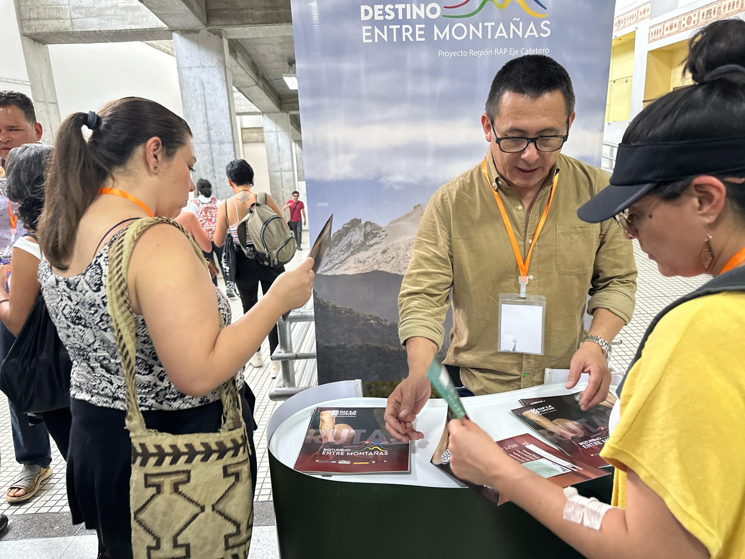 Congreso Internacional de Senderismo Destino entre montañas